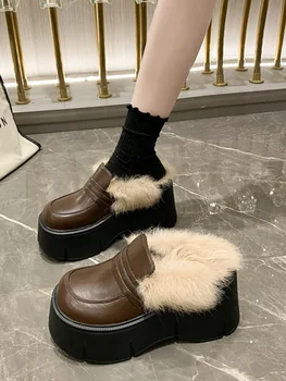 Къща чехли платформа обувки на висок ток дама пързалки на клин мулета за жени 2023 зимни обувки Pantofle покритие Toe кожа Fli