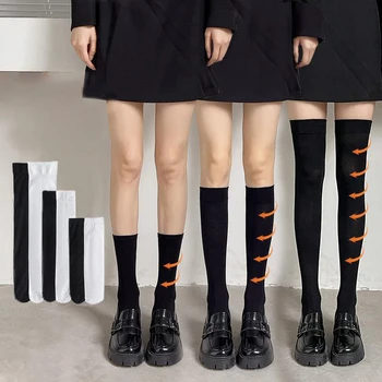 Плътен цвят еластичен японски Jk колеж стил All-мач средна дължина чорапи за жени