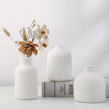 3Pcs / комплект Бяла керамика Ваза Ins Керамична ваза за цветя Аксесоари за декорация на дома Суха бутилка за цветя Декоративна ваза En Ceramique
