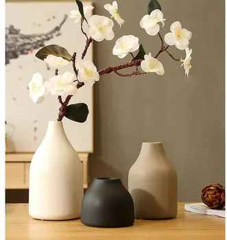 Китайска керамична ваза симулация Орнаменти от сливов цвят Начало Всекидневна Аранжиране на цветя Фигурки Декорация Хотел Занаяти Изкуство