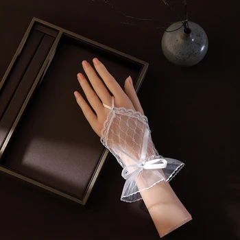 Мода нова дантелена мрежа бели къси пръсти ръкавици сватбена рокля фото аксесоари булката ръкавици