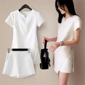 Модни костюми Жени Лято 2023 Нов корейски темперамент къс ръкав тениска Сплит неправилна риза и шорти тънки 2 части комплекти