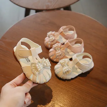 Бебешки новородени момичета мокасинови обувки 2024 Летни бебешки меки подметки без хлъзгащи се сандали Бебешки обувки за ходене на катарама Сандали в стил принцеса