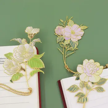 Flower Book Clip Метални цветни отметки Маркер за страница на книга Китайски стил Издълбани пискюл Bookmark Camellia Rose Book Lovers